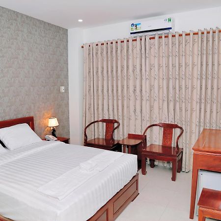 Kien Hotel 2 Хошимин Екстериор снимка