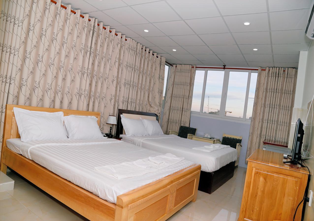 Kien Hotel 2 Хошимин Екстериор снимка