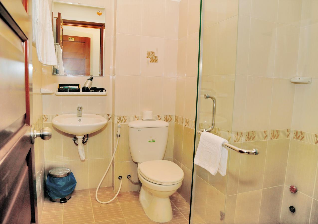 Kien Hotel 2 Хошимин Екстериор снимка