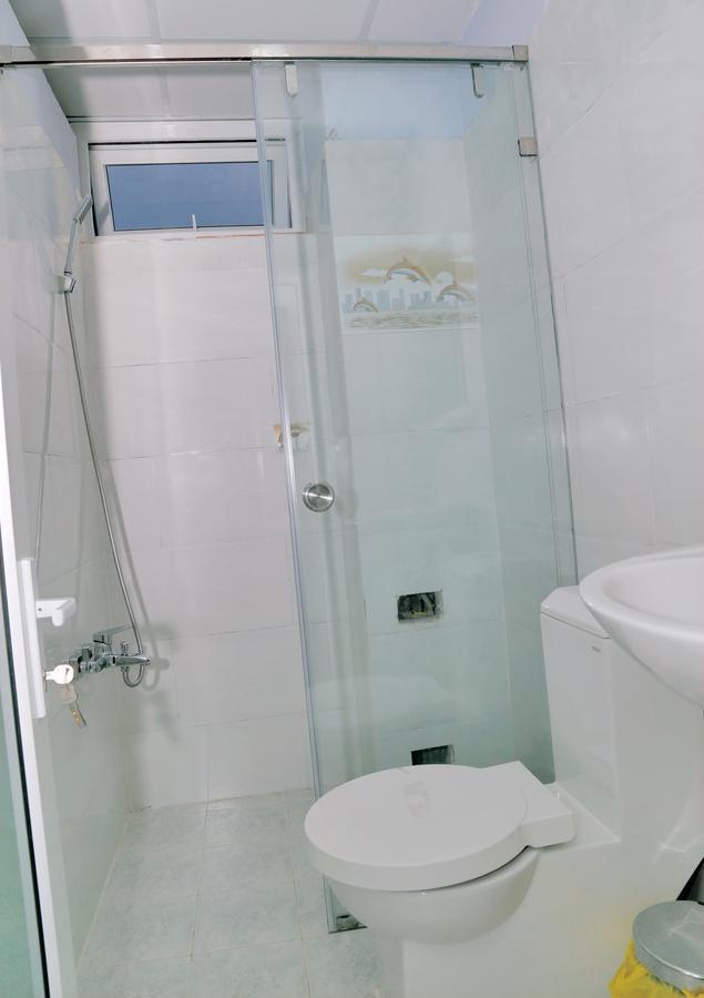 Kien Hotel 2 Хошимин Екстериор снимка